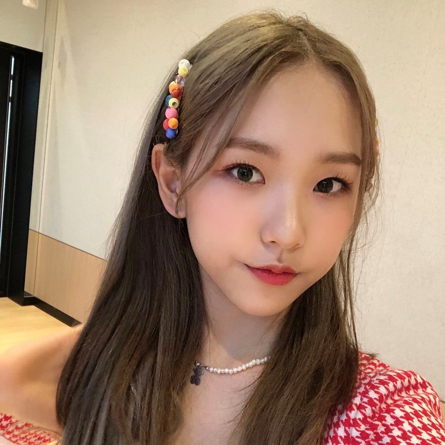 Popular profile image of Huiyeon selected by votes
