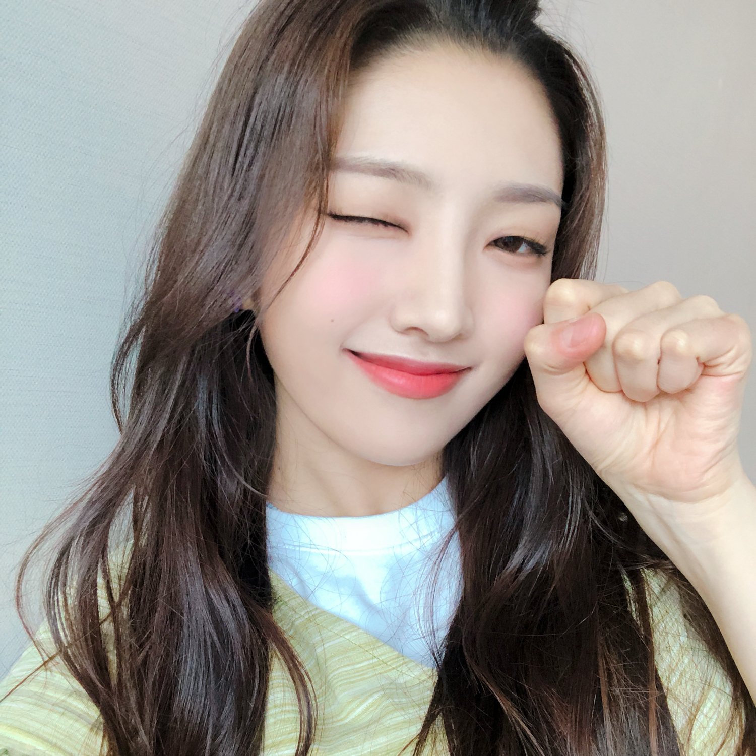 Shining profile picture of Park Soeun (Weeekly) on today's Choeaedol