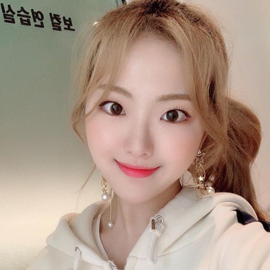 Popular profile image of Seokyoung (GWSN) selected by votes