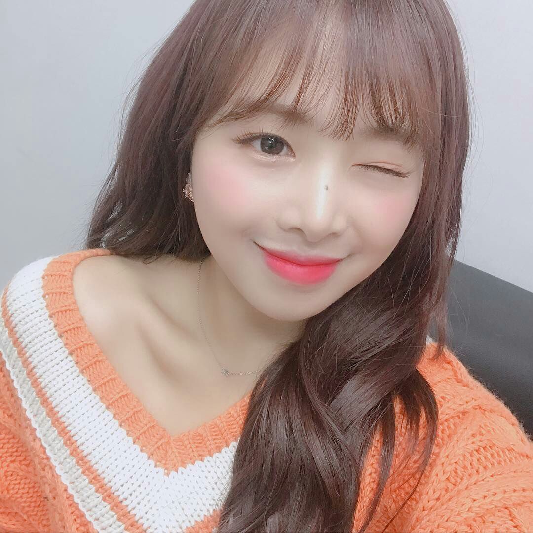 Popular profile image of Chaewon selected by votes